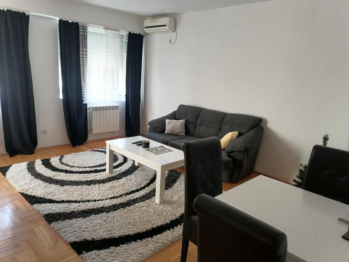 Centar S Apartment Nis Exterior photo